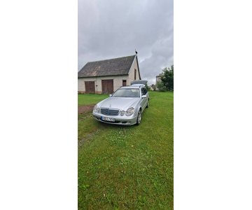 „Mercedes S211“ dalimis