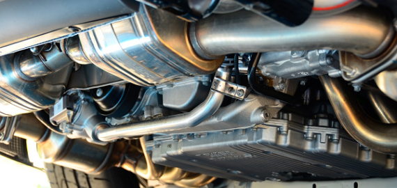 Kaip atpažinti automobilio išmetimo sistemos gedimą?