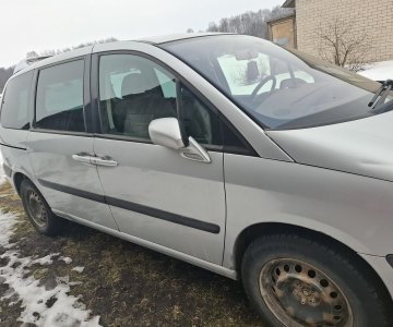 „Citroen C8“
