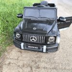 Vaikiškas elektrinis automobilis