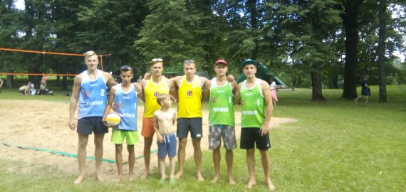 Įspūdingi Rokiškio tinklininkų startai