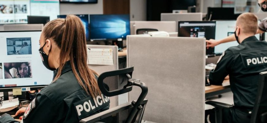 Egzaminų organizatoriams talkins policijos pareigūnai