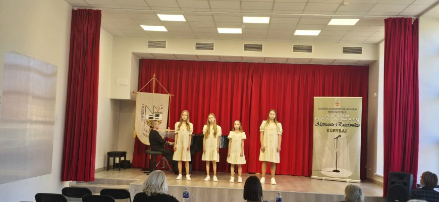 Rokiškio dainininkai skynė laureatų vardus