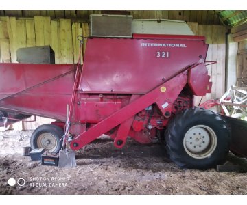 Kombainas „Internacional 321“