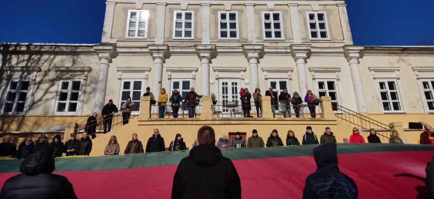 Kovo 11–oji Salų dvare subūrė skirtingas bendruomenes (foto)