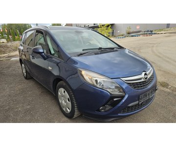„Opel Zafira C“ 
