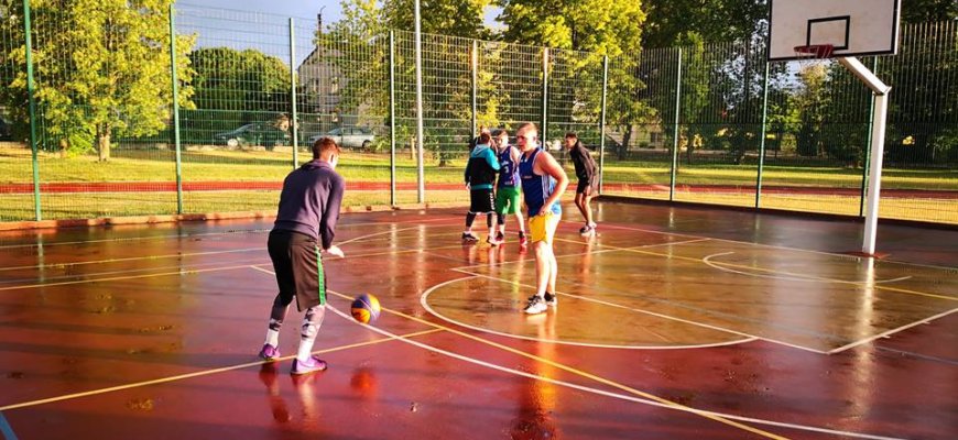 Pandėlio gimnazijos krepšinio aikštelėje rungėsi net 25 komandos (foto)