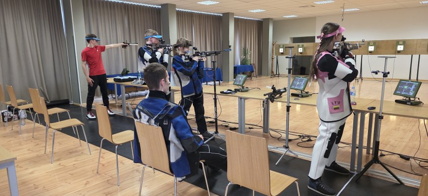 Rokiškio šauliai skynė pergales Estijoje: iš „Baltijos taurės“ grįžo su aukso medaliais ir asmeniniais rekordais (foto)