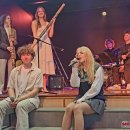 Padėkos diena Rokiškio „Romuvos“ gimnazijoje: pagerbti visi – nuo pirmokų iki tėvų (video+foto)