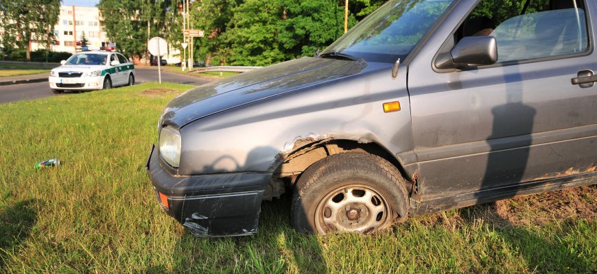 Nuo gegužės 20-osios automobiliai nebebus automatiškai išregistruojami