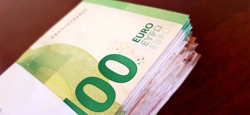 Tiriant gydymo įstaigų viešuosius pirkimus įtarimai pateikti dar 16 asmenų