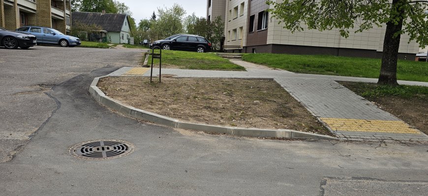 Gatvę sutvarkė, pakelei laiko neranda