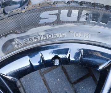 „Mercedes“ R19 ratlankiai su žieminėmis padangomis