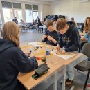 J. Tūbelio progimnazijoje vėl pakibo makaronų tiltai: šiais metais pasiekta 5 kg apkrova (foto)