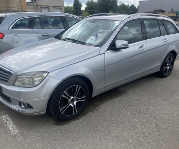 „Mercedes 220“ 
