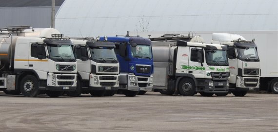 Pirmasis konvojus iš Lenkijos kirto sieną, latviai ir estai palydėti iki Latvijos