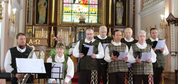 „Giesmių pynė Marijai“ – ilgai laukta šventė (foto +video)