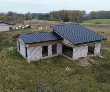 Vieno aukšto nebaigtas statyti gyvenamasis namas