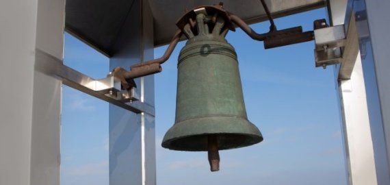 Legendinis Kriaunų varpas sugrįžo namo į Dievo Apvaizdos bažnyčią