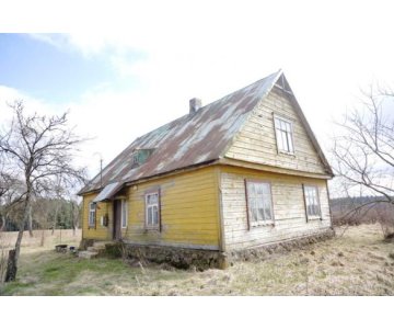 Sodyba nuošalioje vietoje, šalia Ragelių k.