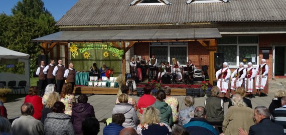Lailūnų kaimo bendruomenės šventė „Po darbelių po darbų“ (foto)