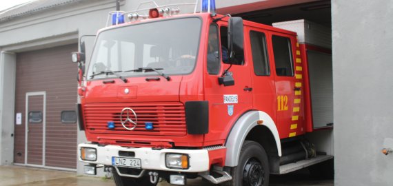 Gaisras sodo pastate