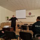 Rajono policijos komisariato ataskaita: sunkią universaliausios profesijos atstovų kasdienybę „papuošia“ perliukai (foto)