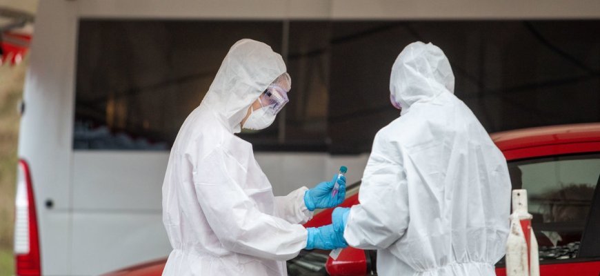 Išsitirti dėl koronaviruso atvyko mažiau nei pusė atsitiktinai kvietimus gavusių žmonių (apklausa)