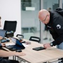 „Rokiškio Grand Rally“ oficialiai prasidėjo: pirmieji dalyvių žingsniai – administracinėje komisijoje (foto)