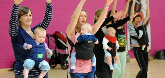 Šokio užsiėmimai mamytėms su kūdikiais ir vaikais nešynėse