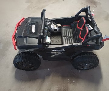 Vaikiškas elektrinis džipas