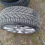 Ratai R18 su padangomis