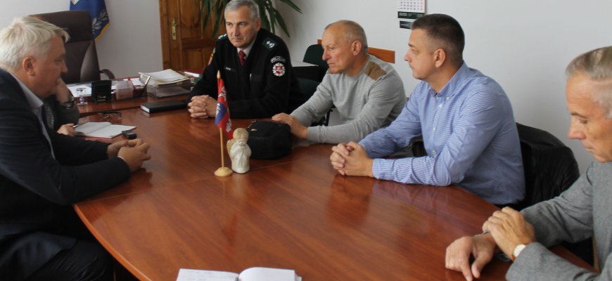Verslo klubas kėlė saugumo ir neefektyvaus apšvietimo problemą Rokiškio mieste