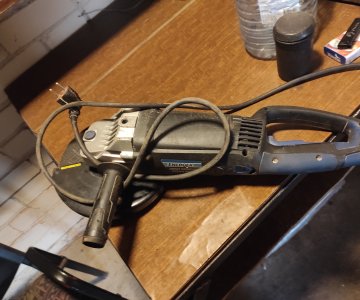 Oro resiveriai, kampinis šlifuoklis