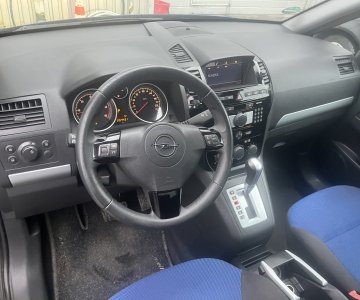 „Opel Zafira“
