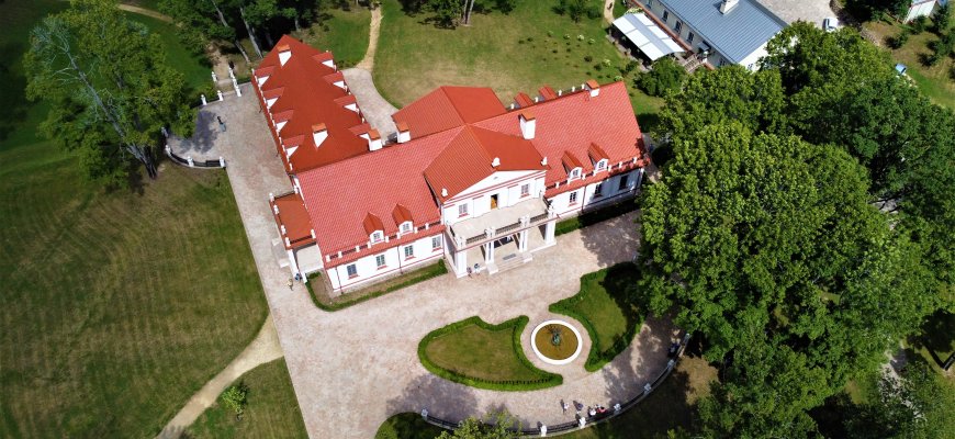 Ilzenbergo dvaras skaičiuoja pusės tūkstančio amžių: mini 510-uosius pastatymo metus
