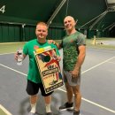 Kelią link aukštų titulų trikdė neparankūs maišeliai...