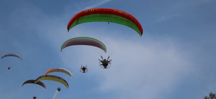 Spalio 9 d. Lietuvos motorizuotų parasparnių čempionatas ir „Pugos“ taurelė