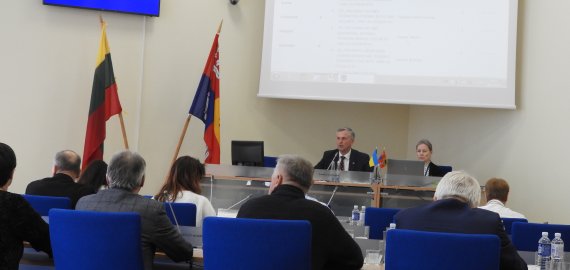 Balandžio mėnesio Tarybos posėdyje tik vienas klausimas sulaukė nepritarimo (foto)