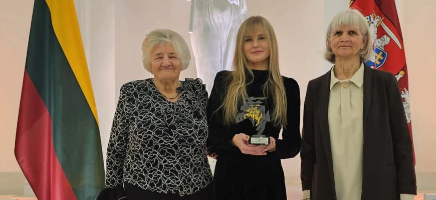 Aleksandravėlės bendruomenei – „Lietuvos galios“ apdovanojimas iš G. Nausėdos rankų.