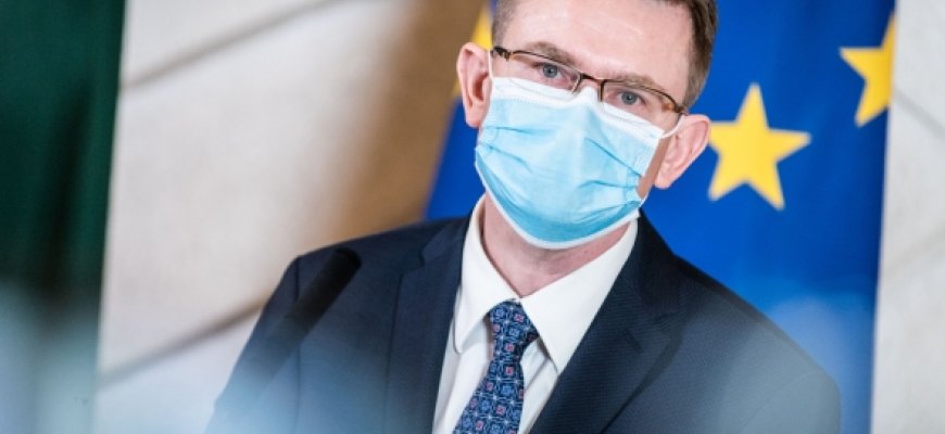 A. Dulkys: užsigulėjusios vakcinos bus pervežamos kitur, svarstoma skiepyti abiturientus