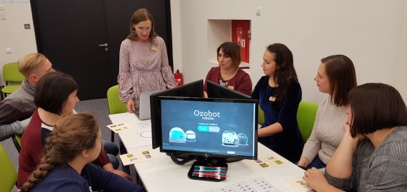 Rokiškio Juozo Tūbelio progimnazijos mokytojų komanda parodoje „Mokykla 2018“