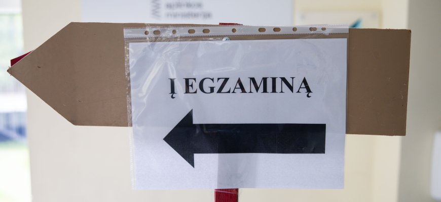 Prezidentas pasirašė įstatymą, kuriuo atsisakoma trijų VBE išlaikymo reikalavimo