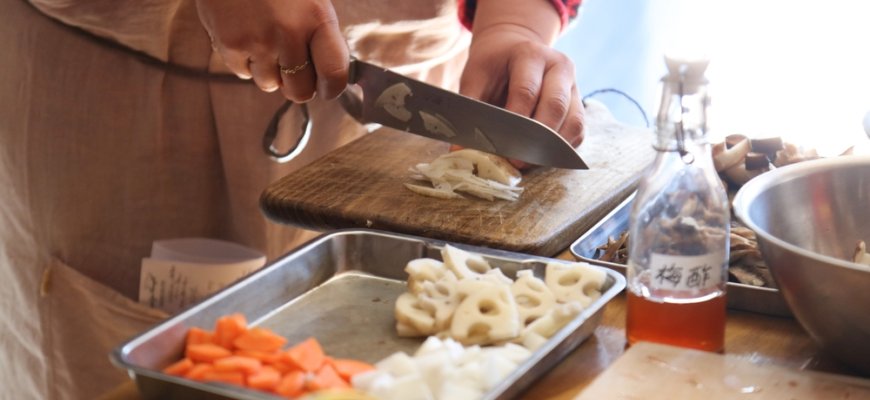 Kaip parduotuvėje atpažinti kokybišką virtuvinį peilį?