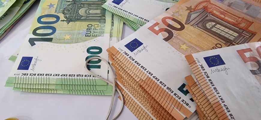 Seimas pradeda svarstyti gyventojų pajamų ir NT apmokestinimo pokyčius
