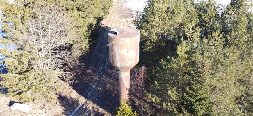 Treti metai „geležinio“ vandens spąstuose: Degsnių kaimo gyventojai vis dar laukia pagalbos