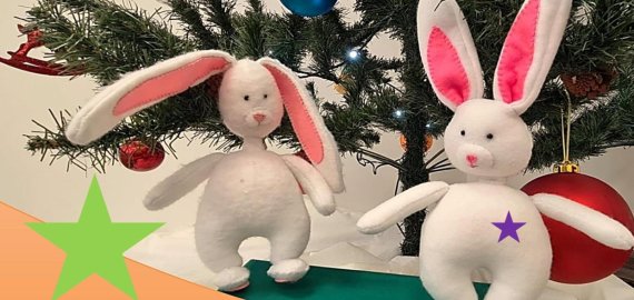 Gruodžio 30 d. bibliotekos vaikų ir jaunimo skyriuje - lėlių teatras „Kiškių nuotykiai Naujųjų metų išvakarėse“