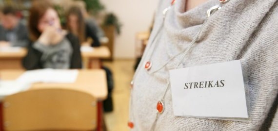 Mokytojų atlyginimai kiršina visuomenę?