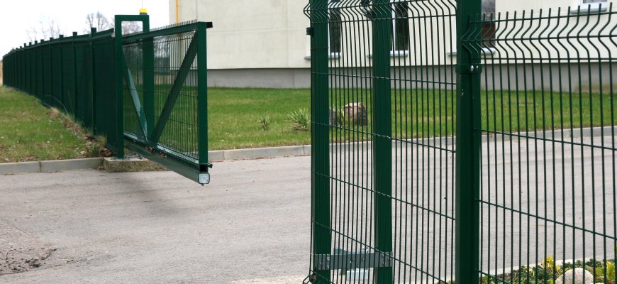 Apgadinti Rokiškio ugdymo įstaigos vartai