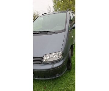 „Seat Alhambra“